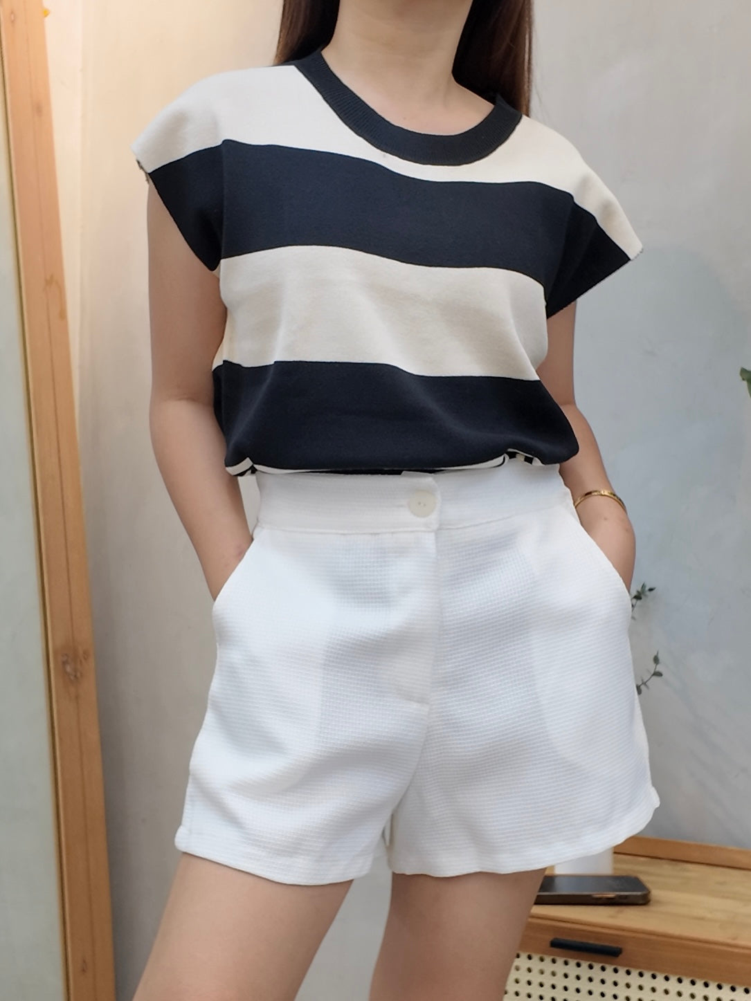 Reign Top