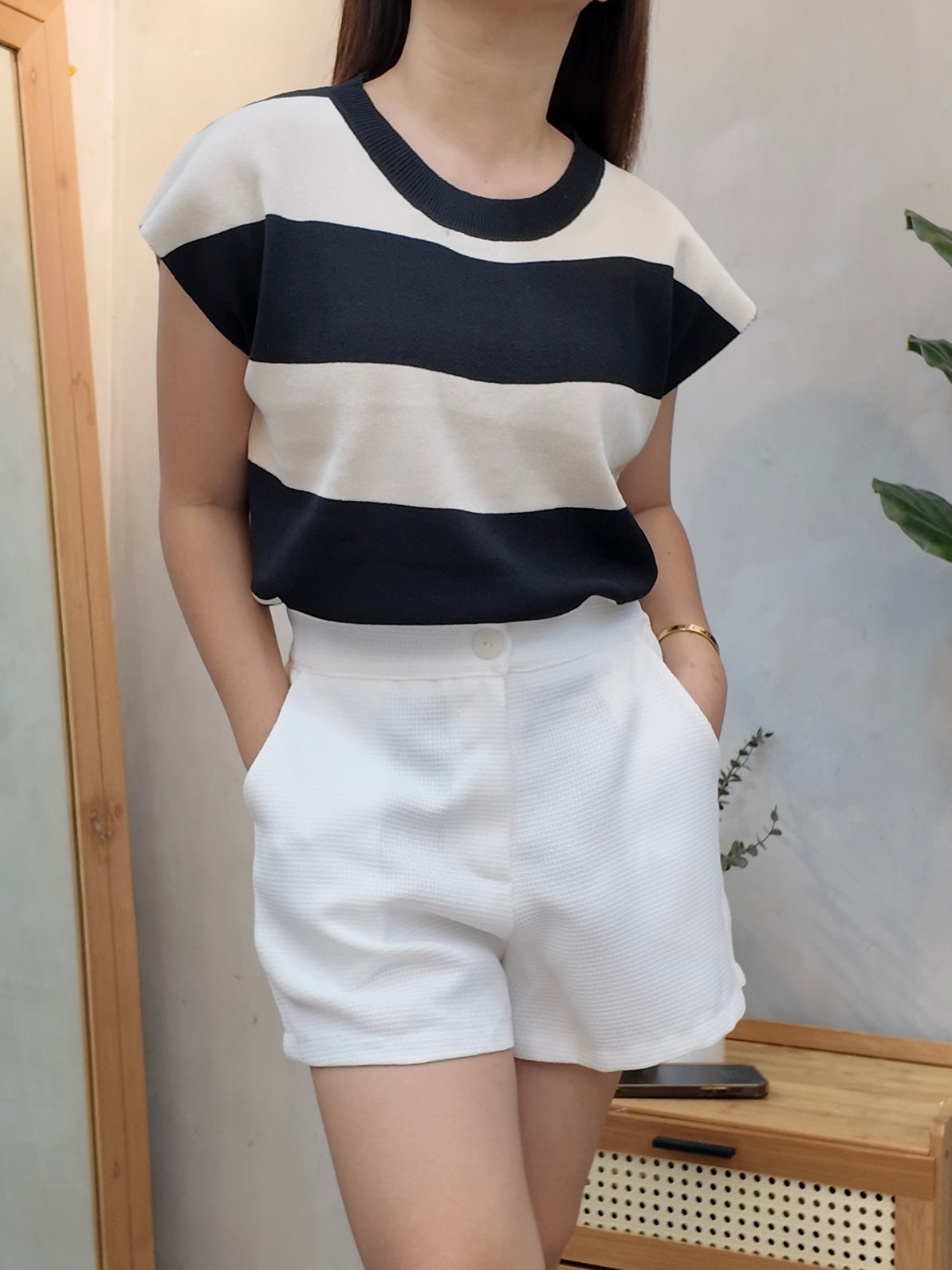 Reign Top