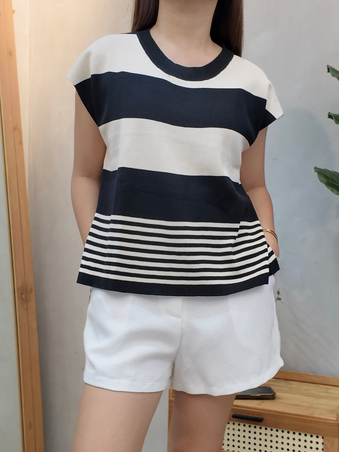 Reign Top